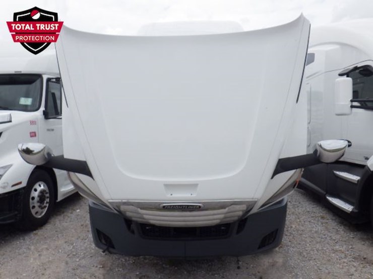 2021-freightliner-cascadia-126-image-27