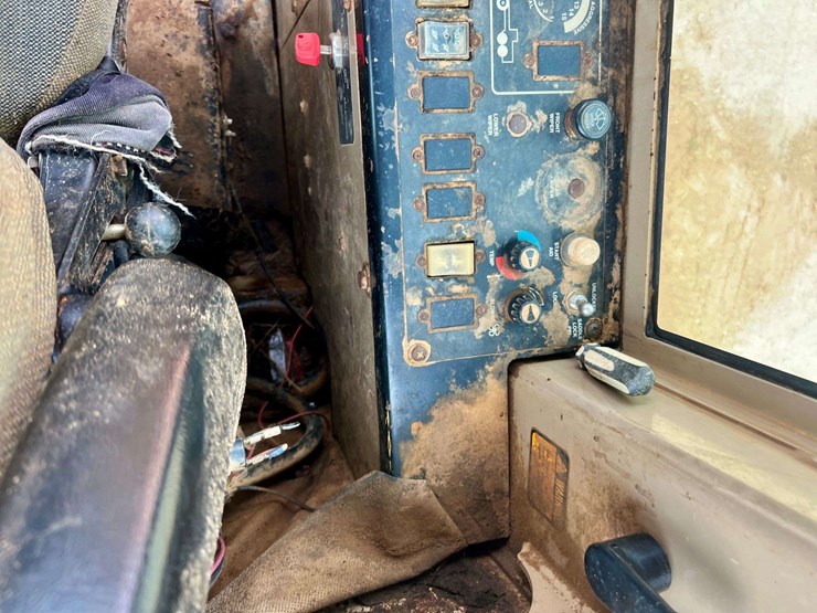 deere-670b-image-19