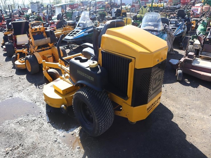 hustler-zt-zero-turn-mower-image-6
