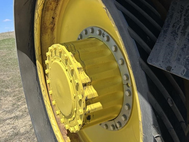 2013-john-deere-9560rt-image-38