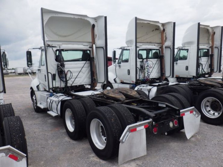 2017-international-prostar-image-14