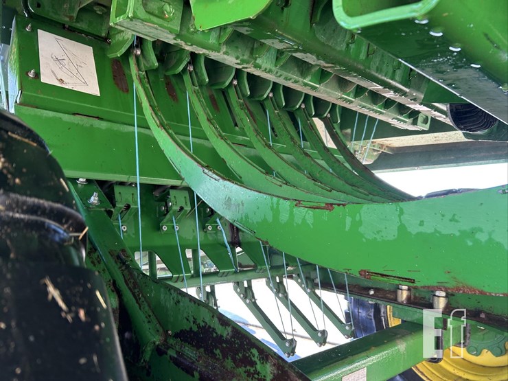 2016-john-deere-l340-image-16