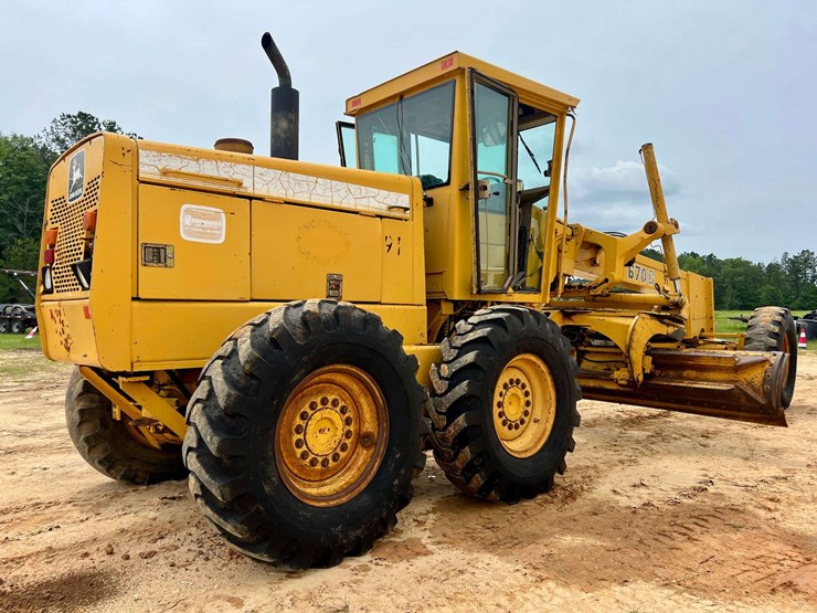 deere-670b-image-3