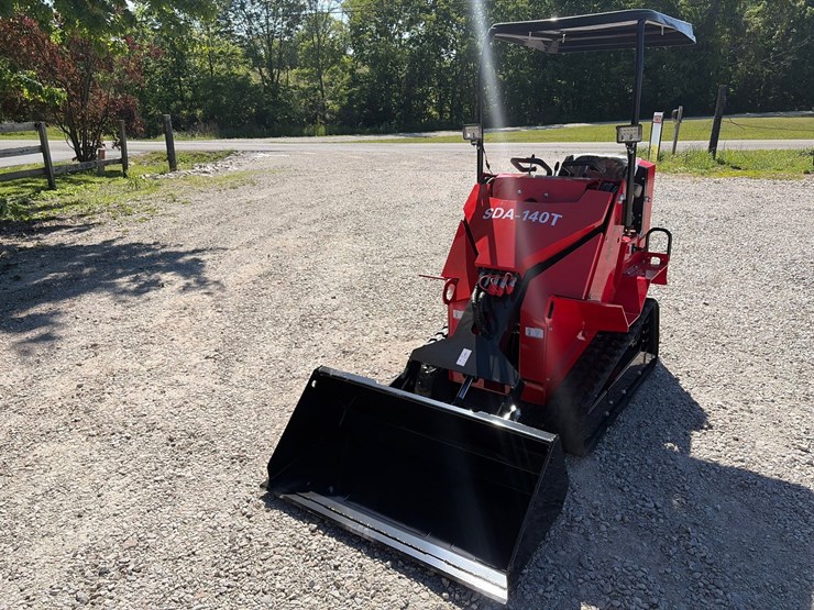 #232-•-unused-agt-sda-140t-mini-ride-on-skid-steer-loader-image-3