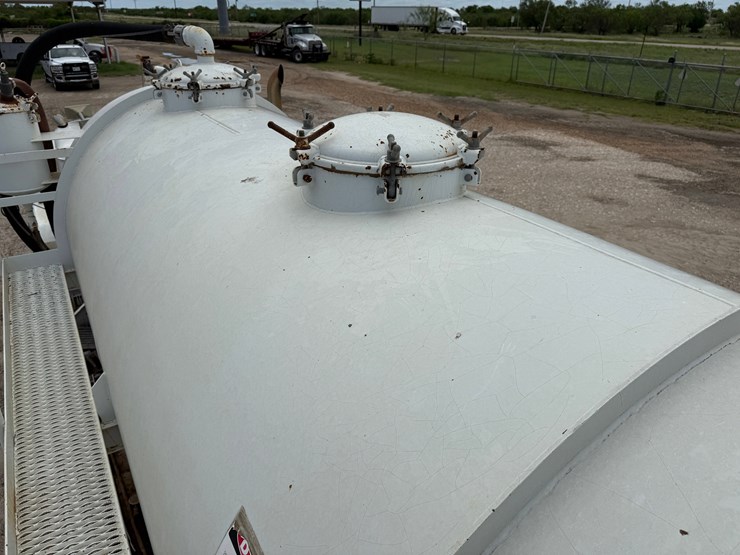 1993-mack-rd690s-image-22