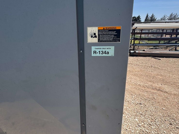 carrier-–-325-ton-air-cooled-chiller-image-5