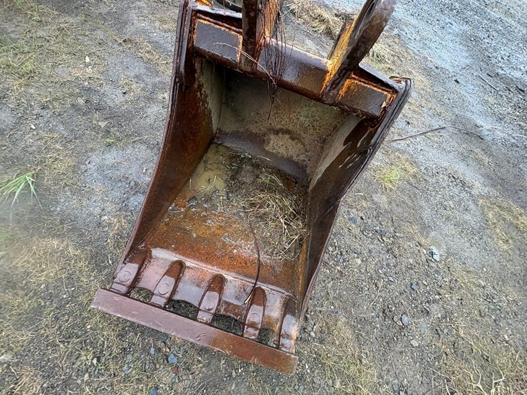john-deere-24-image-10