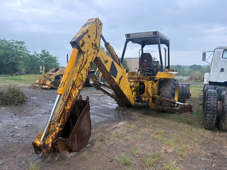 #23986-•-inop-jcb-4x4-backhoe-loader-image-4