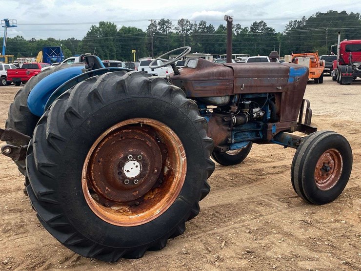 ford-4000-image-3