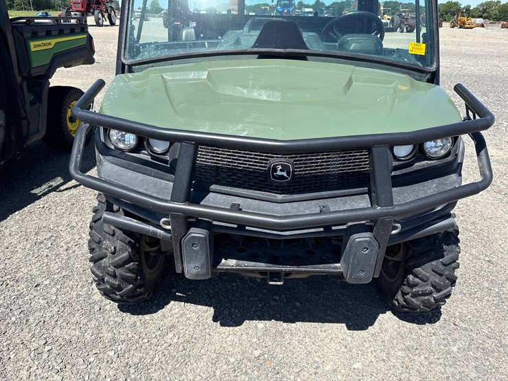 2023-john-deere-gator-image-25