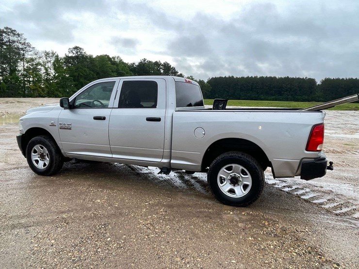 2016-dodge-ram-2500-image-2