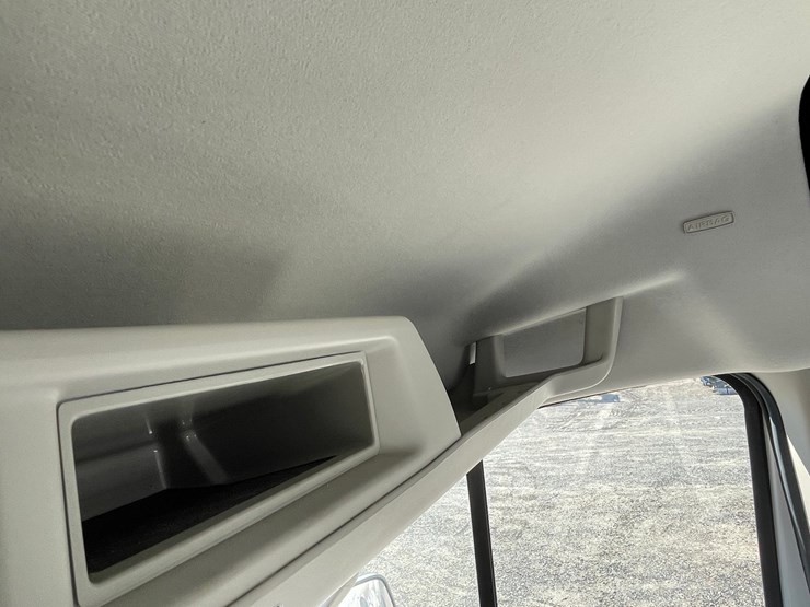 2016-ford-transit-image-54