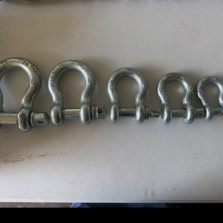 #510 • Set of five heavy dutyshackles