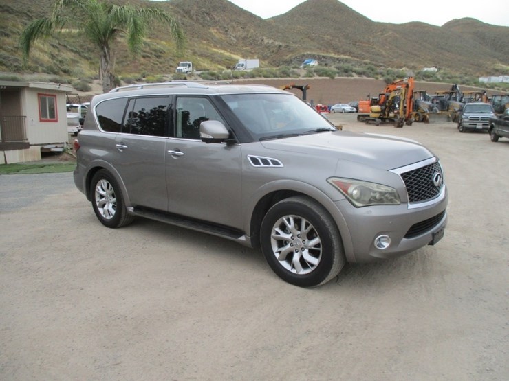 2012-infiniti-qx56-image-2