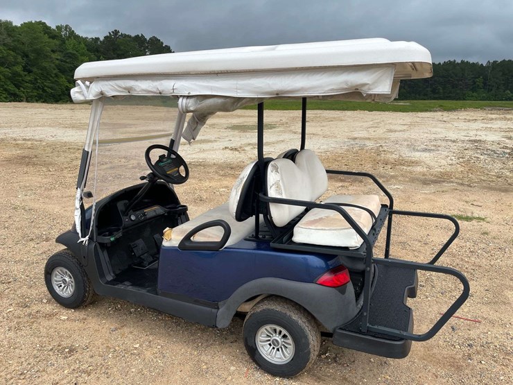 2017-club-car-4-seater-gas-golf-cart-image-2