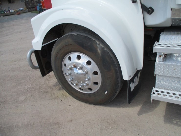 2019-western-star-w4900-image-30