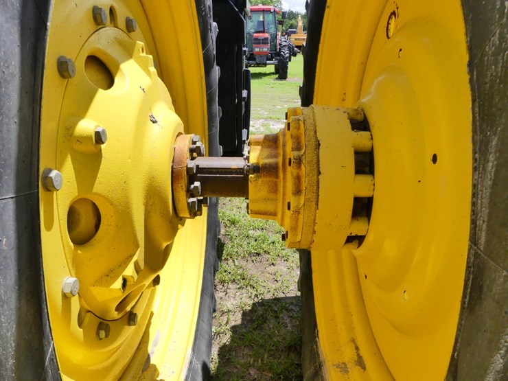 2020-john-deere-7r-210-image-23