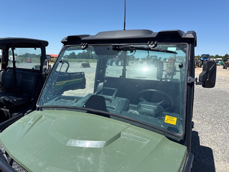 2023-john-deere-gator-image-24
