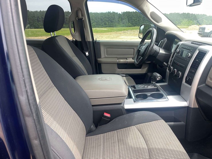 2012-dodge-ram-1500-image-18