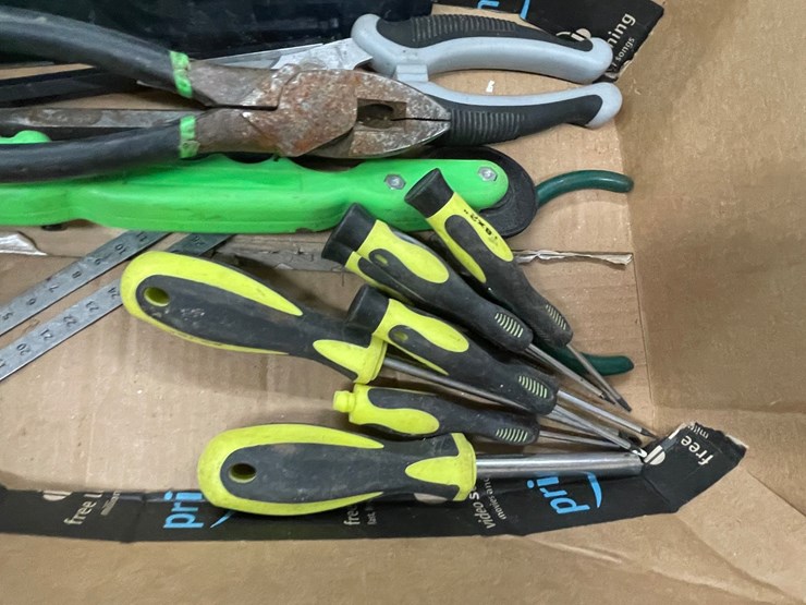 #8596-•-assortment-of-shop-items-image-7