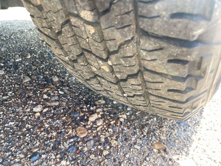 2016-ford-f150-xl-image-22