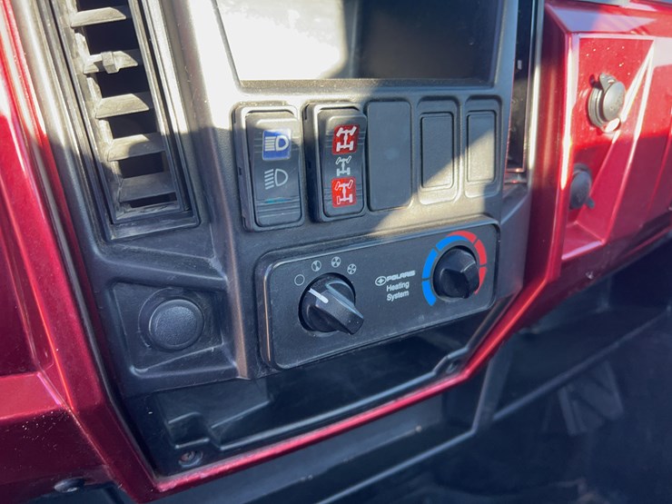 2015-polaris-ranger-image-21