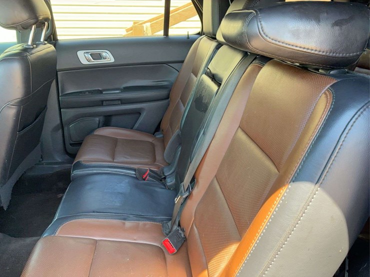 2013-ford-explorer-limited-image-17