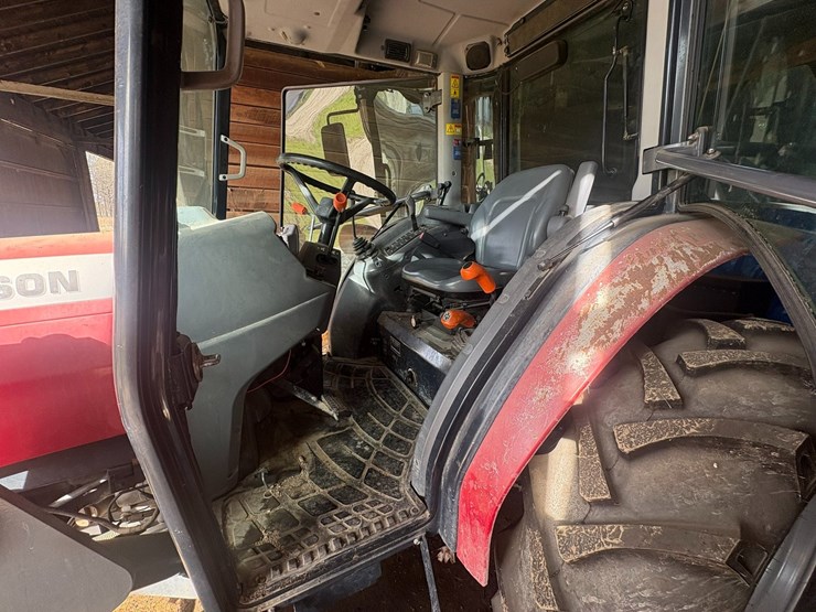 massey-ferguson-1643-image-42