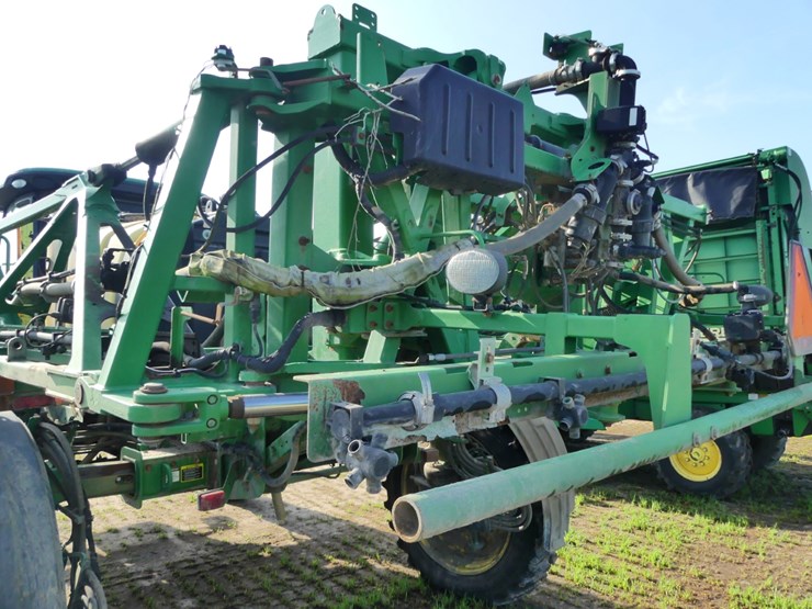 2015-john-deere-r4030-image-5