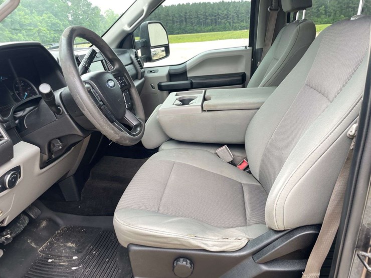 2018-ford-f350-image-10