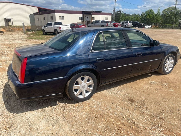 2006-cadillac-dts-4-door-sedan-(215,267-miles)-image-3