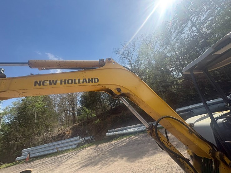 new-holland-e50b-image-33