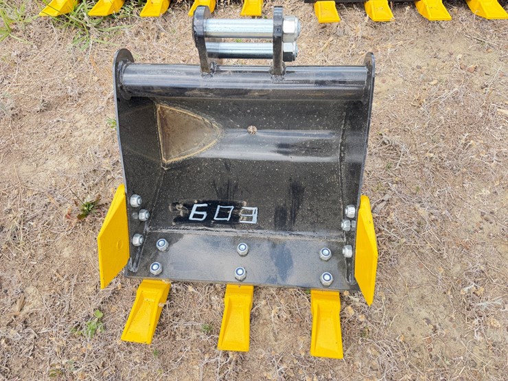 #603-•-toothed-bucket-for-mini-excavator-image-1