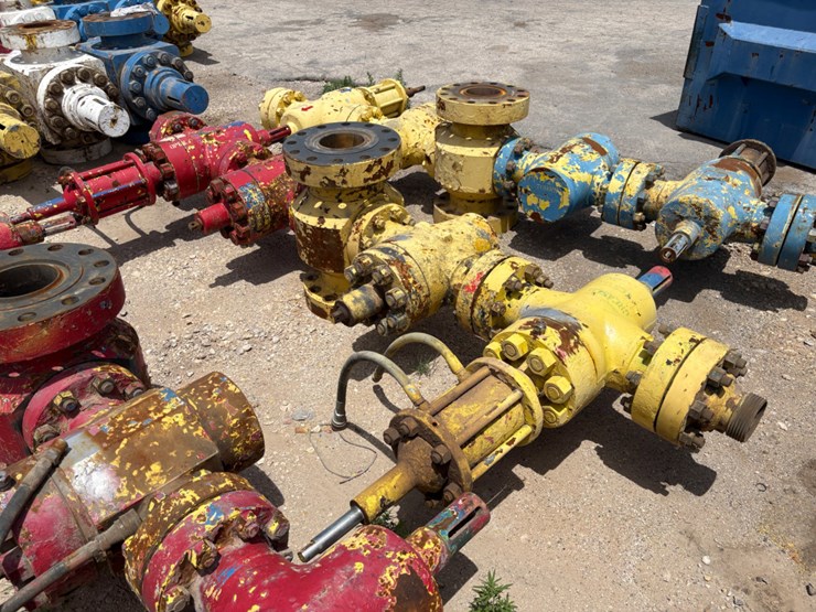 7-1/16”-x-4”-fluid-cross-w/-(4)-4”-10k-gate-valves-image-3