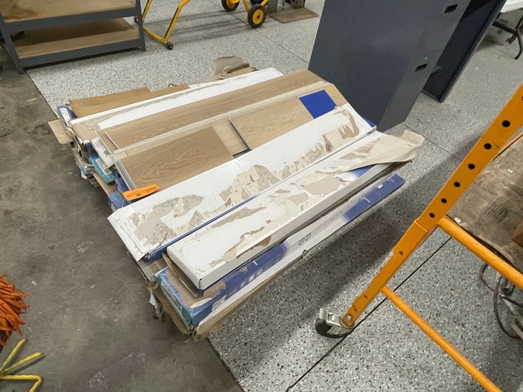 #8608-•-laminate-flooring-image-2
