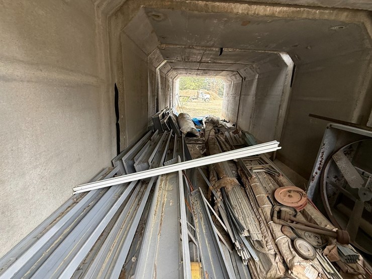 #41741-•-lot-of-(18)-unused-metal-door-frames-s-image-5