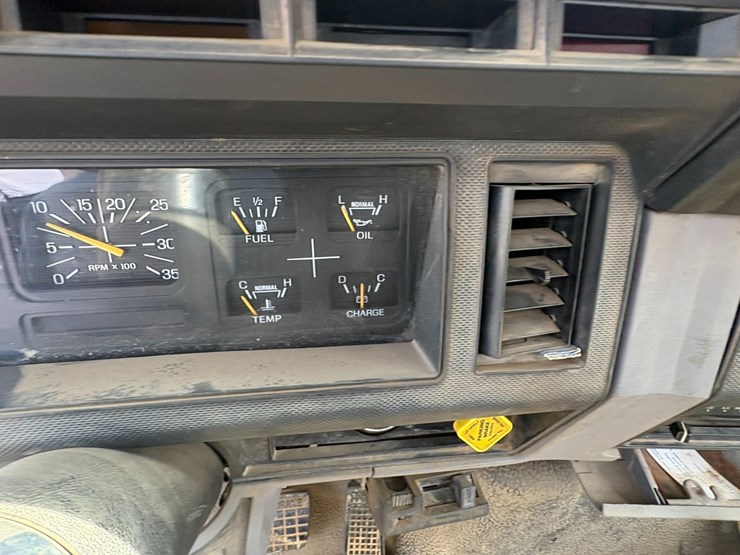 1999-ford-f800-image-70