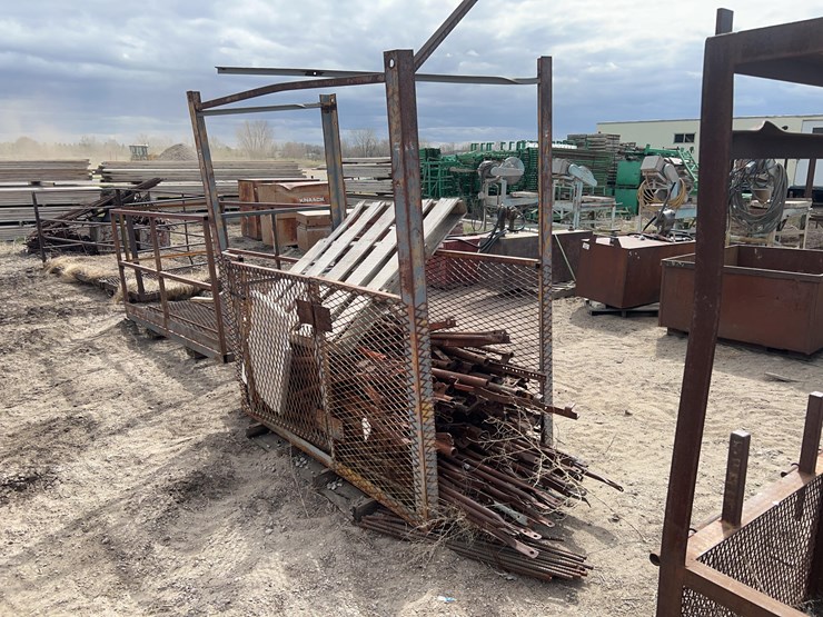 man-basket-with-scaffolding-parts-image-1