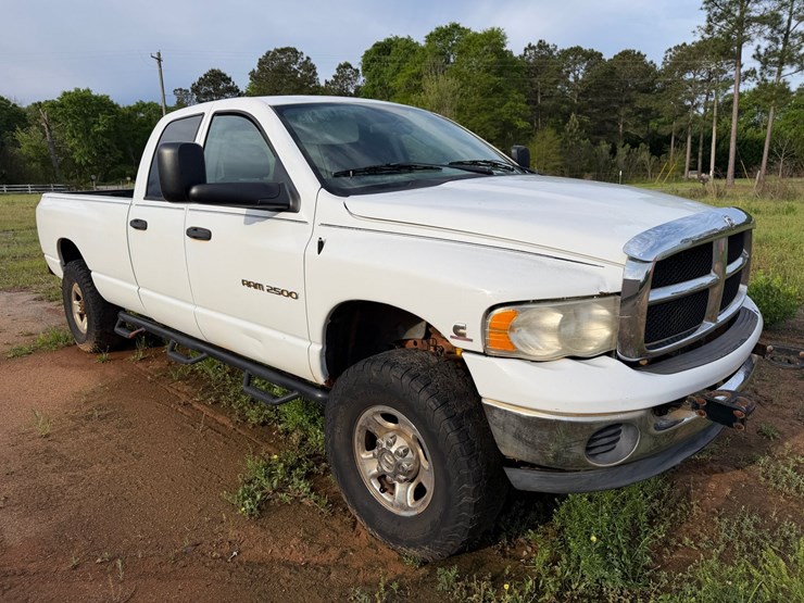 #501-•-2004-dodge-ram-pickup-truck-diesel-image-8