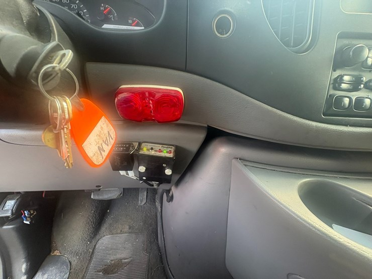 1998-ford-cargo-image-57