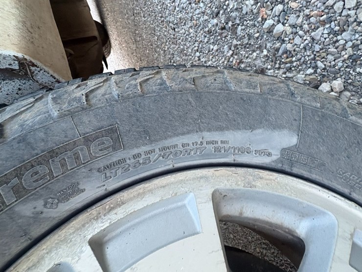 #23969-•-2011-chevrolet-silverado-4x4-pickup-vin:-1gcnkpea1bz146545-image-9