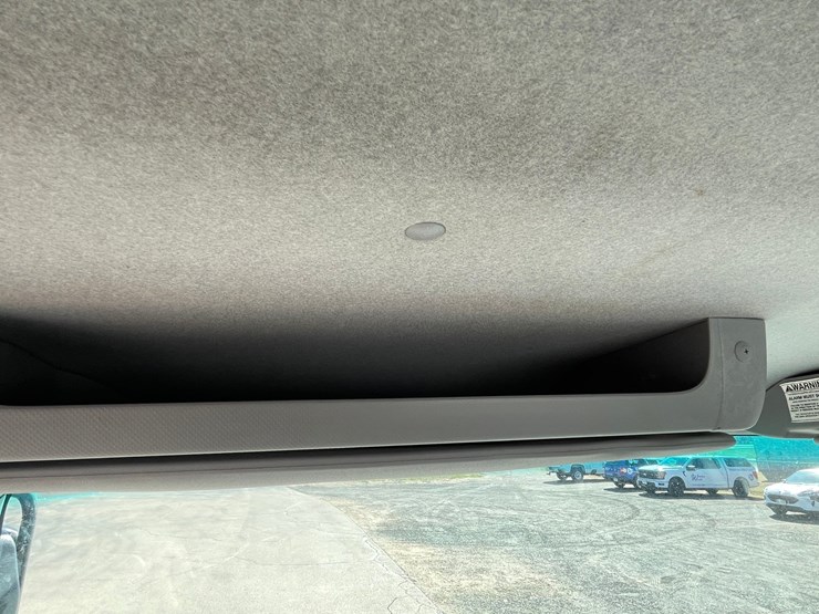 #3278-•-2017-isuzu-n-series-straight-truck-(has-wi-title)-image-63