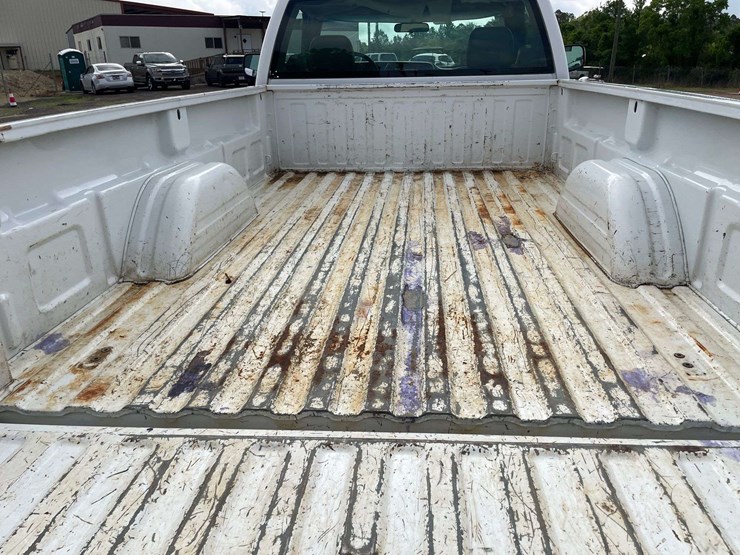 2006-chevrolet-silverado-2500-image-14