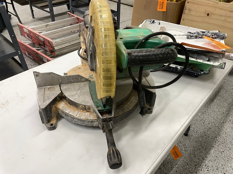#8585-•-hitachi-koki-10"-miter-saw-image-7