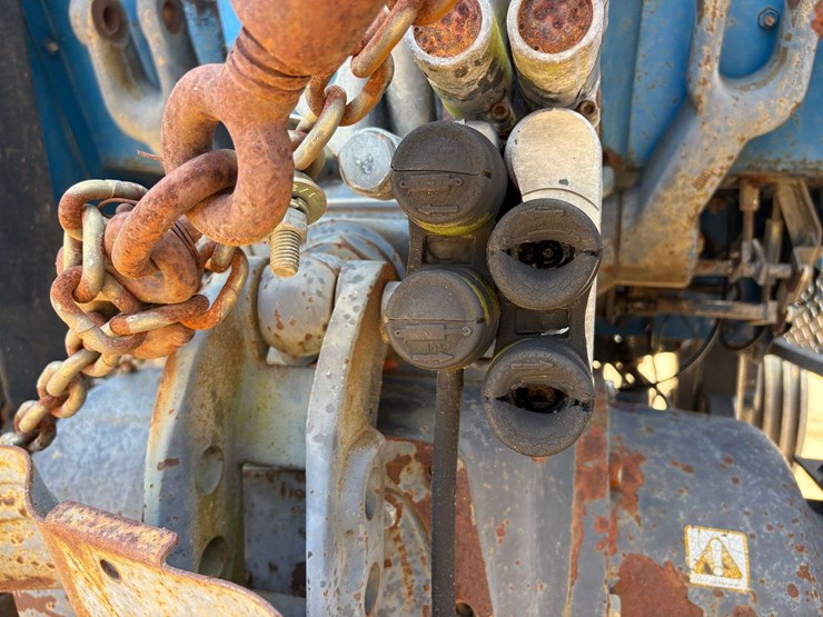 new-holland-7740-image-39