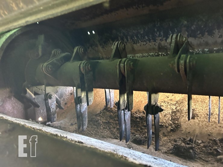 2016-john-deere-s680-image-24