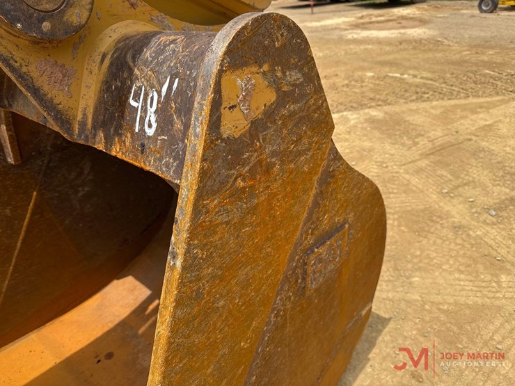 2021-caterpillar-325-image-13