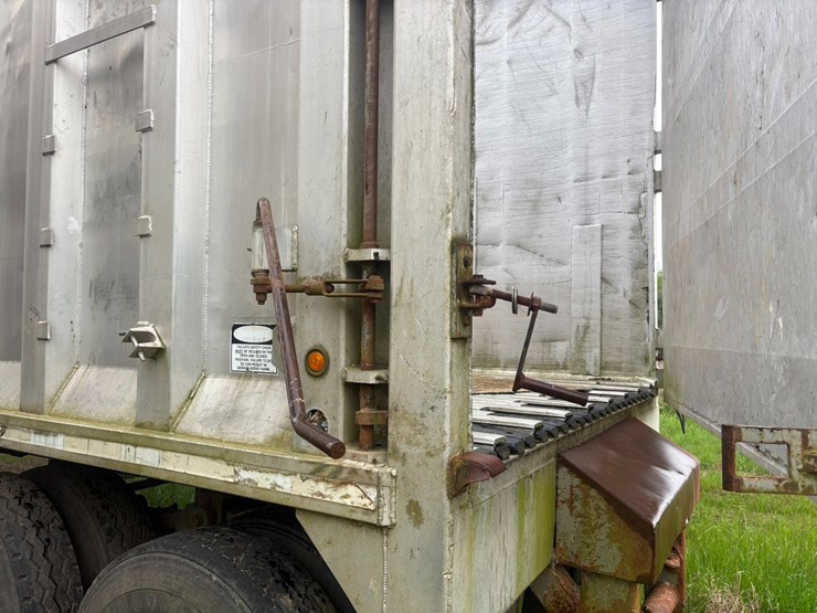 #23994-•-spec-tec-52'-t/a-aluminum-chip-trailer-vin:-159wa633195188065-image-28
