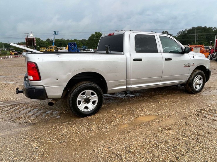 2016-dodge-ram-2500-image-3