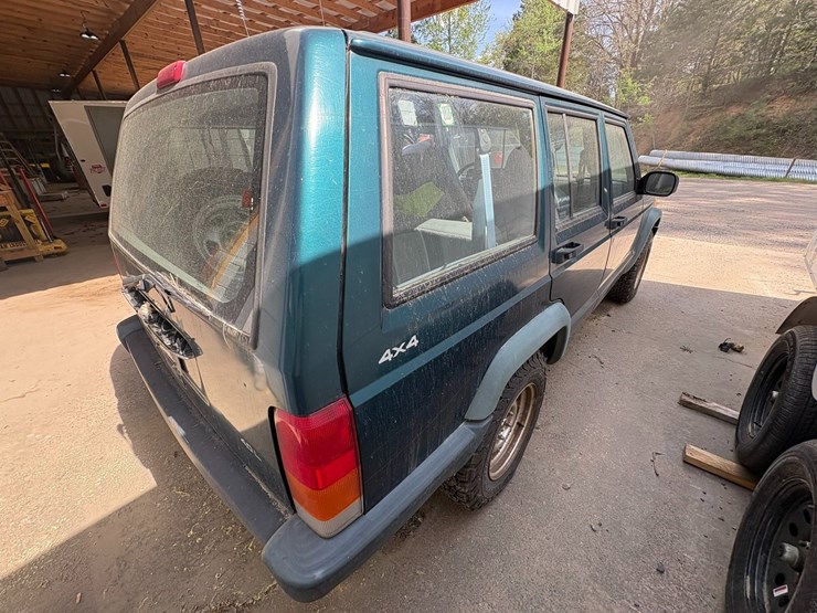 1998-jeep-cherokee-image-3